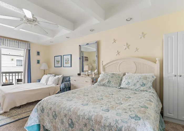 Apartment Romantic Couples' Retreat At Dominica Steps From Quiet In Ocean *